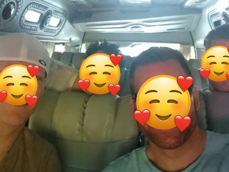 One Pattaya Taxi passenger pickup with luggage