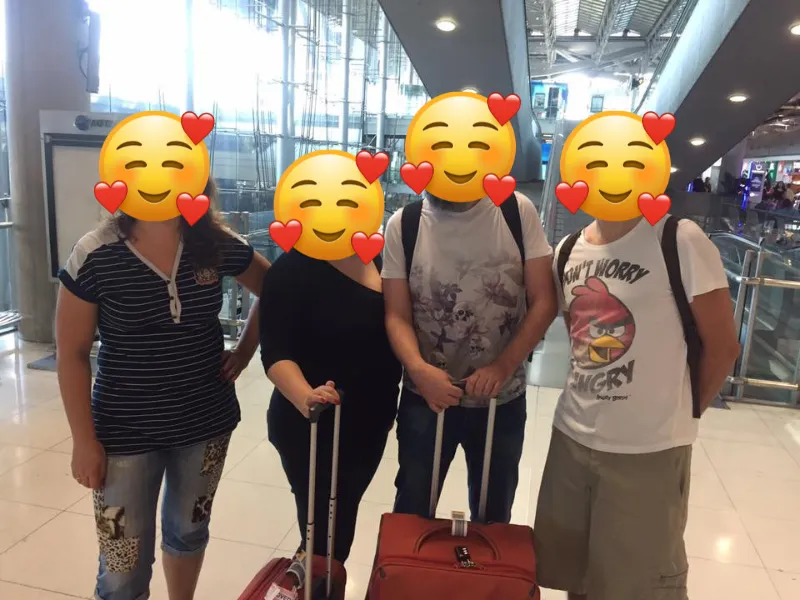 Happy customers using One Pattaya Taxi service